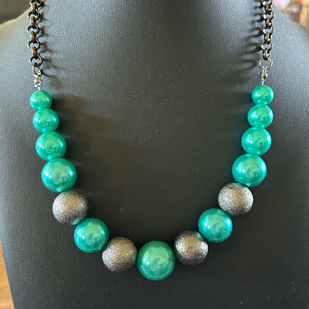 Green and gunmetal set